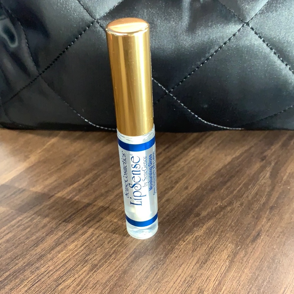 Lip Sense Moisturizing Glossy Gloss